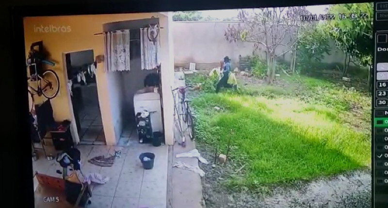 Vídeo mostra criminosos mortos em confronto a Rotam invadindo