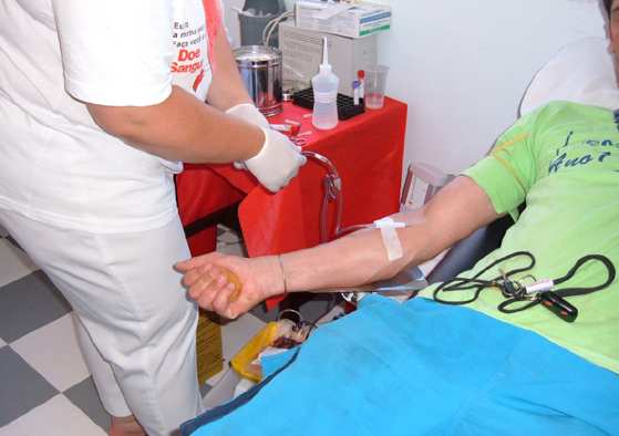 doando sangue