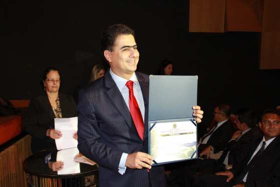 emanuel diplomação