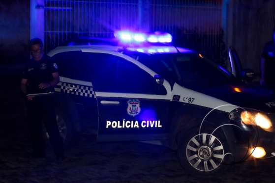 policia civil/a noite