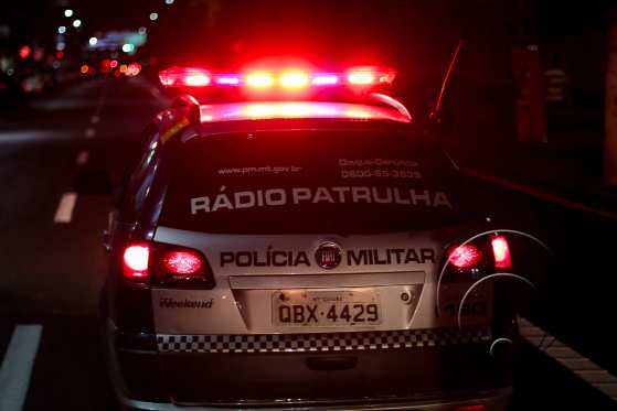policia militar a noite