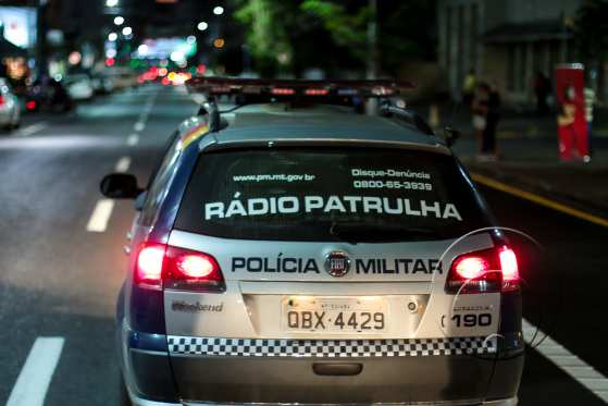 policia militar a noite