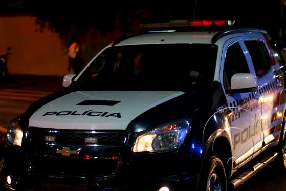 policia militar a noite