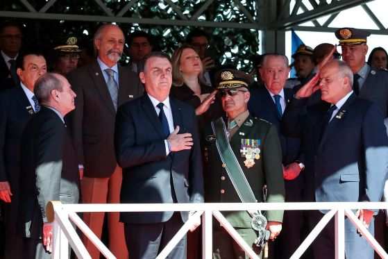 Bolsonaro - comemoração 371 anos Exército
