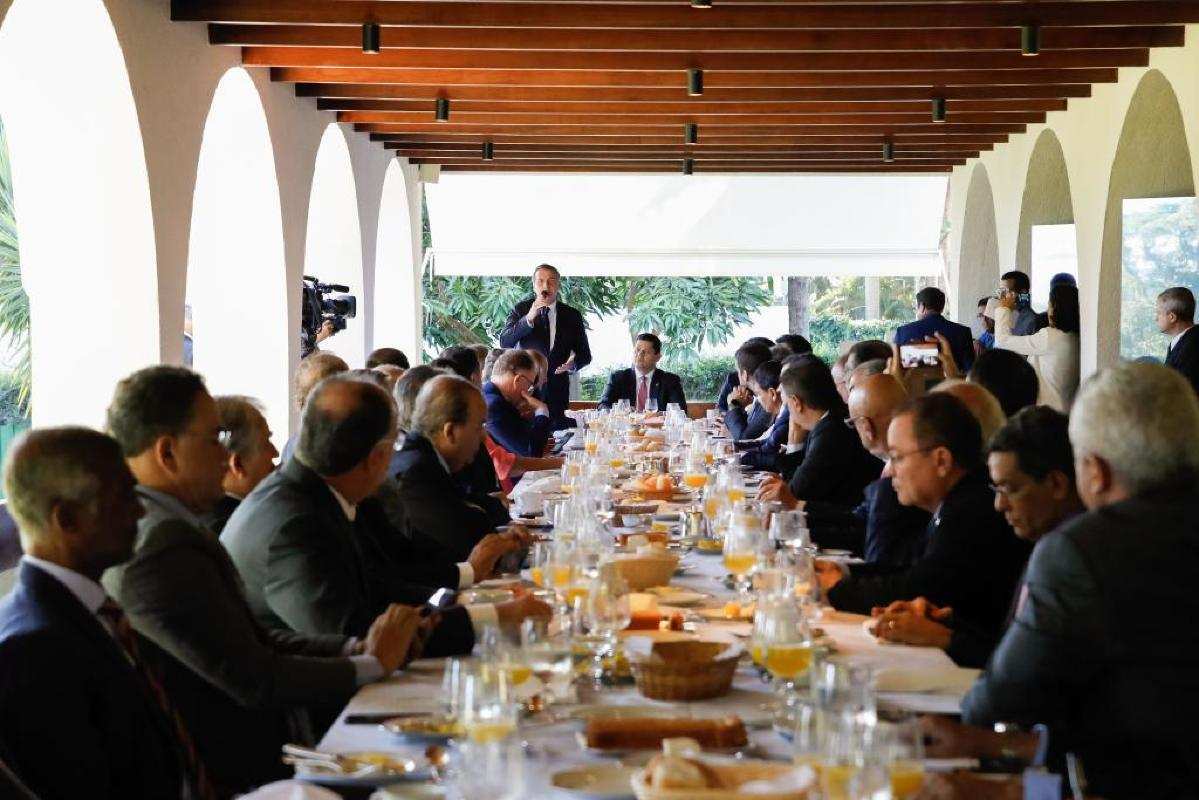 Bolsonaro em encontro com governadores
