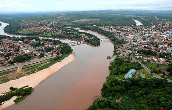 Rio Araguaia em Barra do Garças.jpg