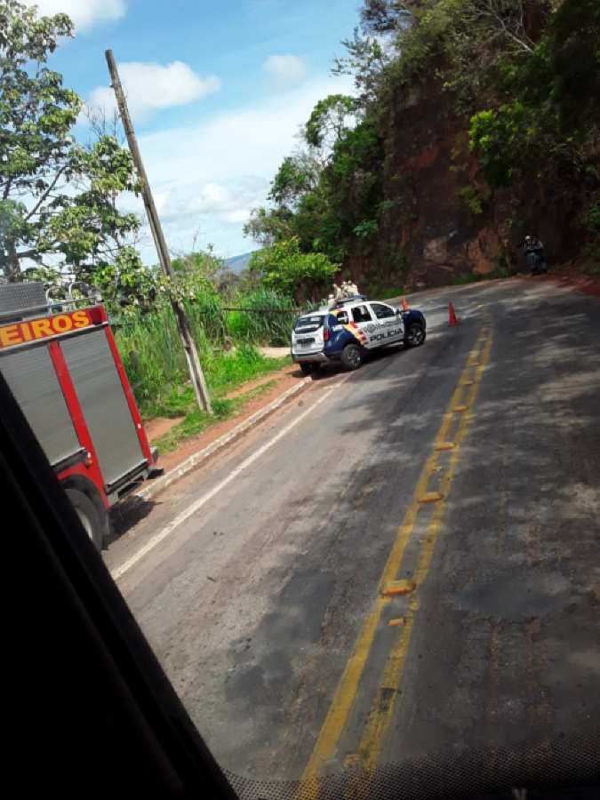 suicidio portao do inferno