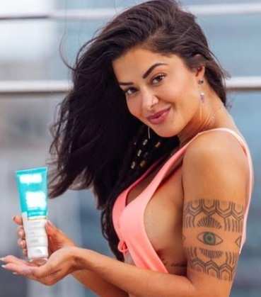 ALINE RISCADO .jpg