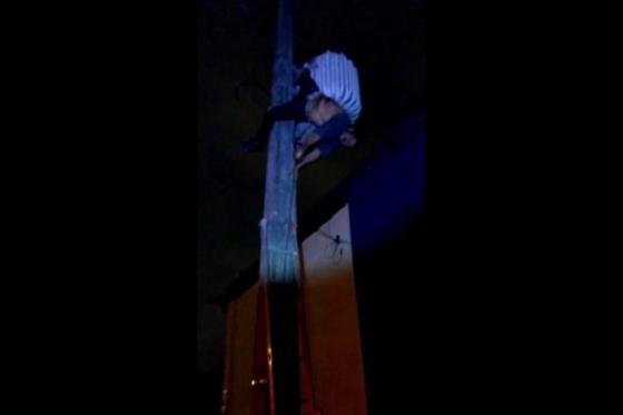 homem preso transformador