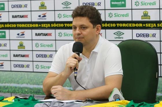 Cristiano não comentou a decisão.