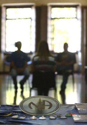 Buscar ajuda pode ser passe para liberdade do vício.