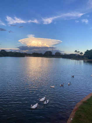 nuvem misteriosa em brasilia