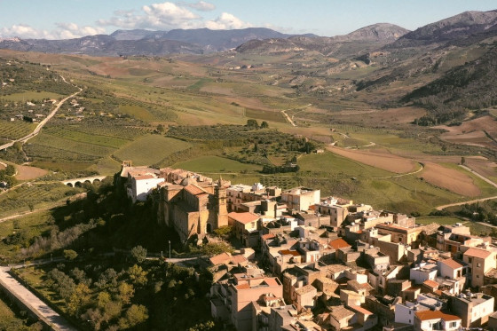 vilarejo de Sambuca di Sicilia, no sul da Itália