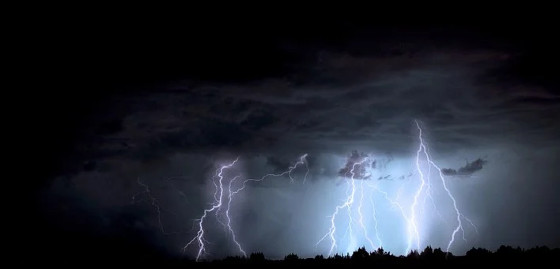 Chuvas raio tempestade