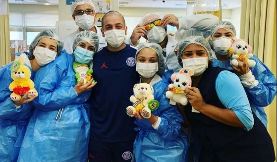 JOVEM VENCE O CANCER COM APOIO DE NEYMAR E VINI JR.