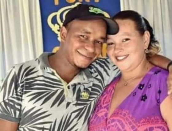 CASAL LIVRAMENTO