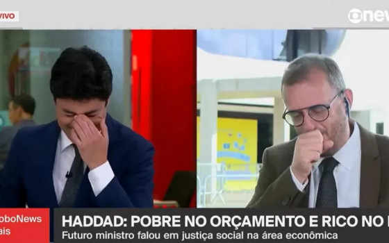 JORNALISTA ENGOLE MOSQUITO 