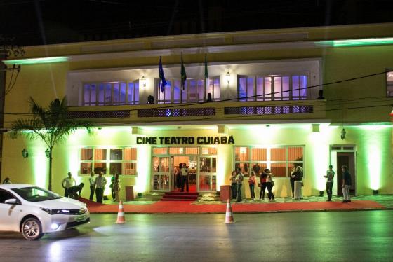 CINE TEATRO