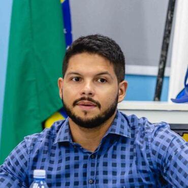 LEONAN ROBERTO