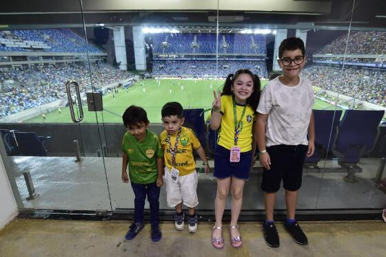 CRIANÇAS AUTISTAS ARENA