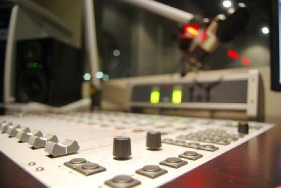 estúdio de rádio
