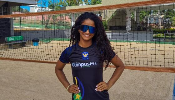 Sabrina Ferco volei praia.jpg