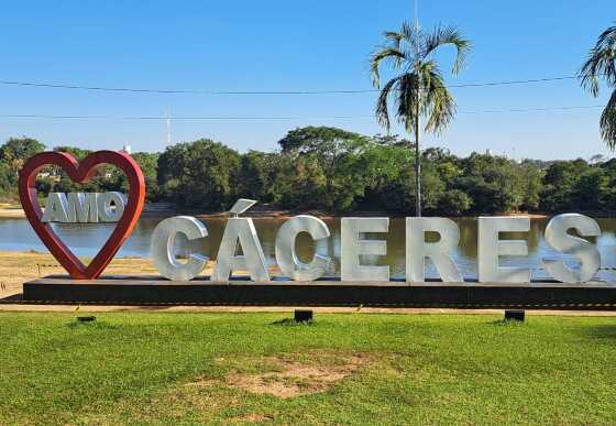 amo cáceres