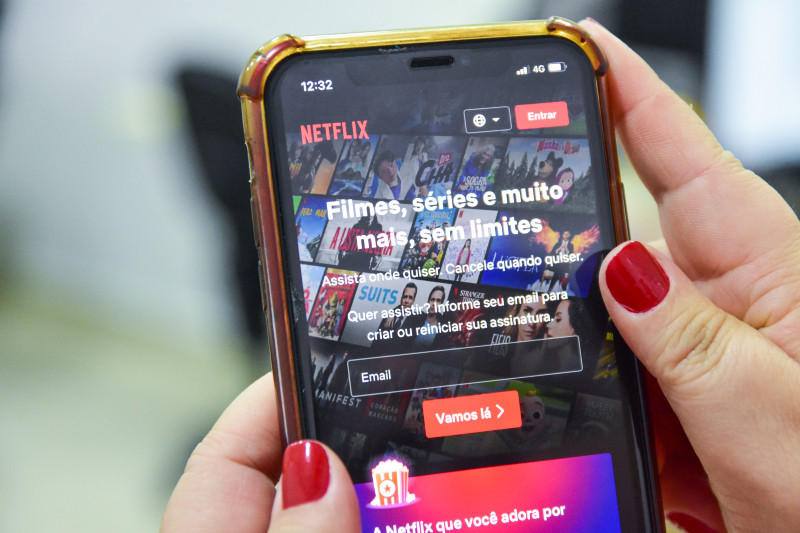 Netflix divulga lista de suas séries mais assistidas na história