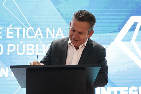 MAURO MENDES ASSINA
