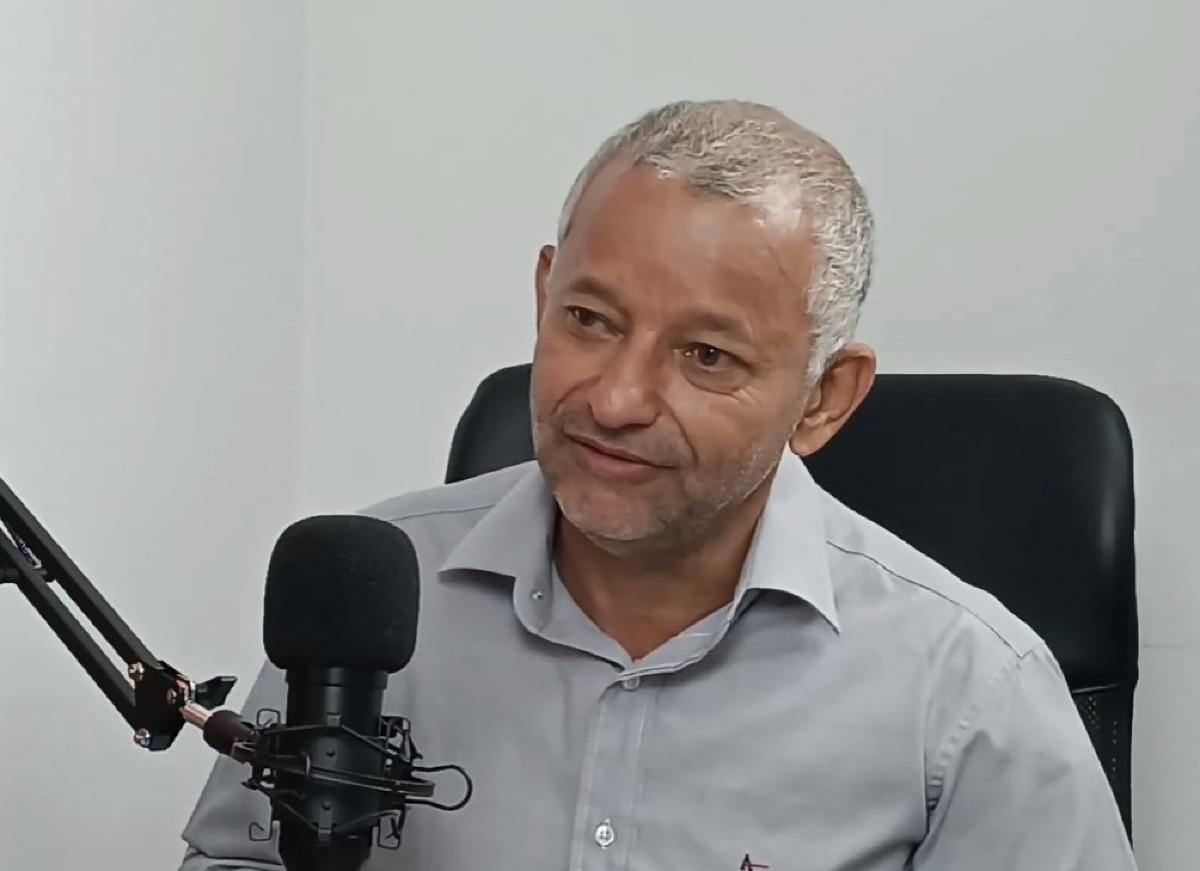 Renúncia de vereador abre caminho para retorno de Misael Galvão em Cuiabá