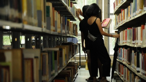 biblioteca ufmt alunos livros estudantes