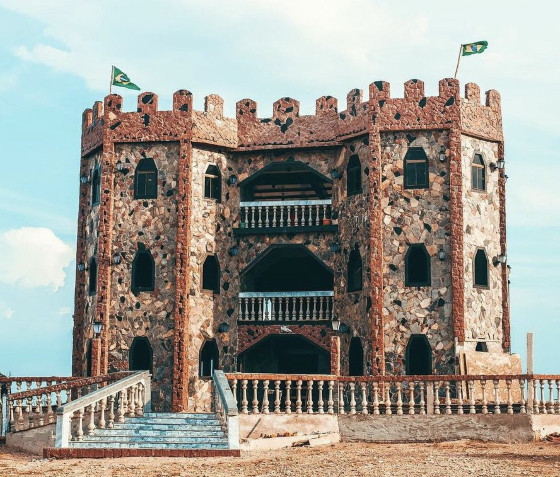 Castelo da Caixa Furada