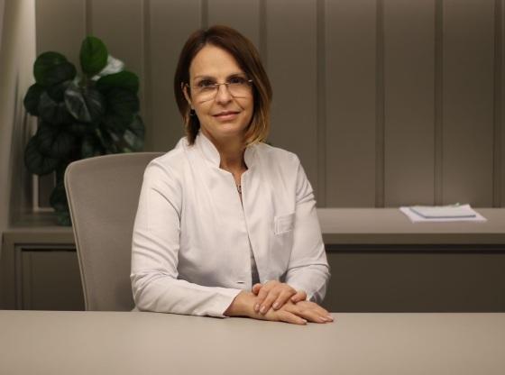 ADRIANA COSTA