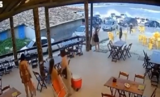 TSUNAMI