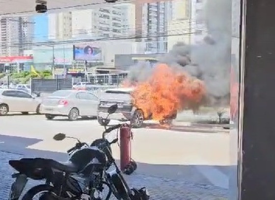 land rover incendiada fernando corrêa