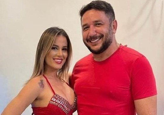 MARIDO E CANTORA DE MT