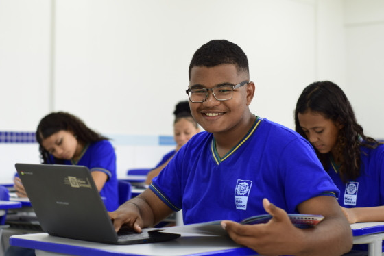 UNIFORME ESCOLAR
