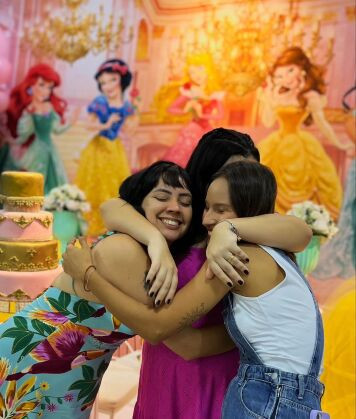marina camargo e amigas