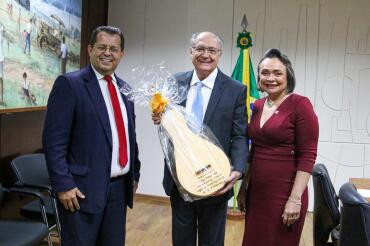 Valtenir, Geraldo Alckmin, Adriane