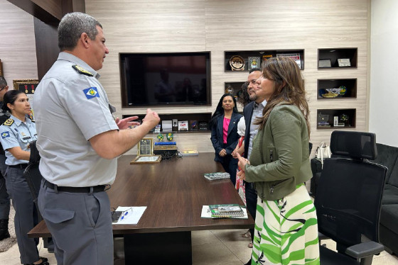 Defensora-geral vai ao Comando da PM