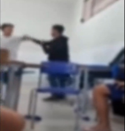 Briga escola 