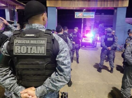 policiais sorriso