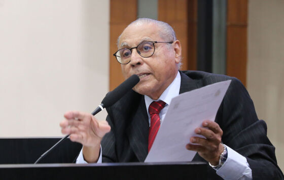Júlio Campos