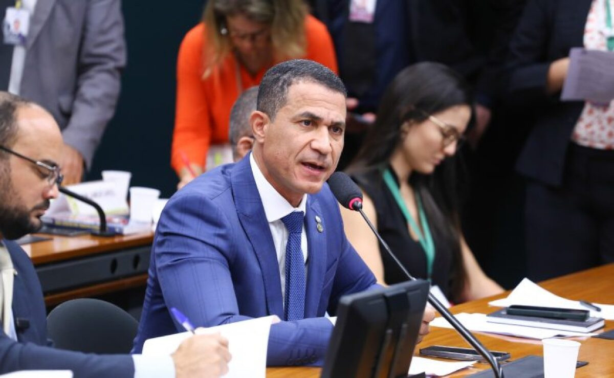 Justiça determina alteração de fachada de comitê eleitoral em Cuiabá