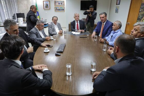 Reunião Shopping Popular em Brasília