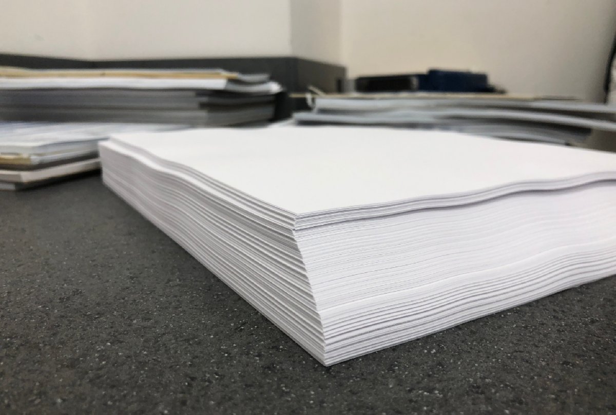 Justiça de Cuiabá encerra processo de ex-servidor por desvio de papel sulfite