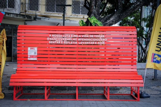 Banco vermelho Prefeitura