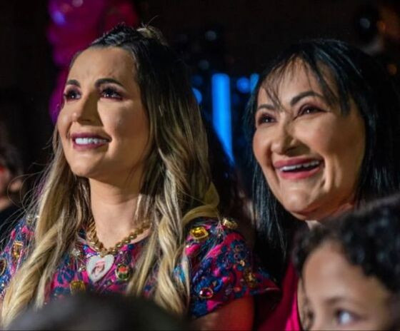 Deolane Bezerra e sua mãe