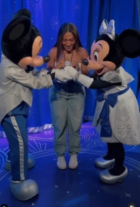 ANA ORMOND MICKEY E MINNIE.jpeg