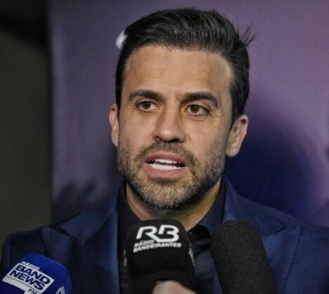 PABLO MARÇAL MICROFONES.jpeg